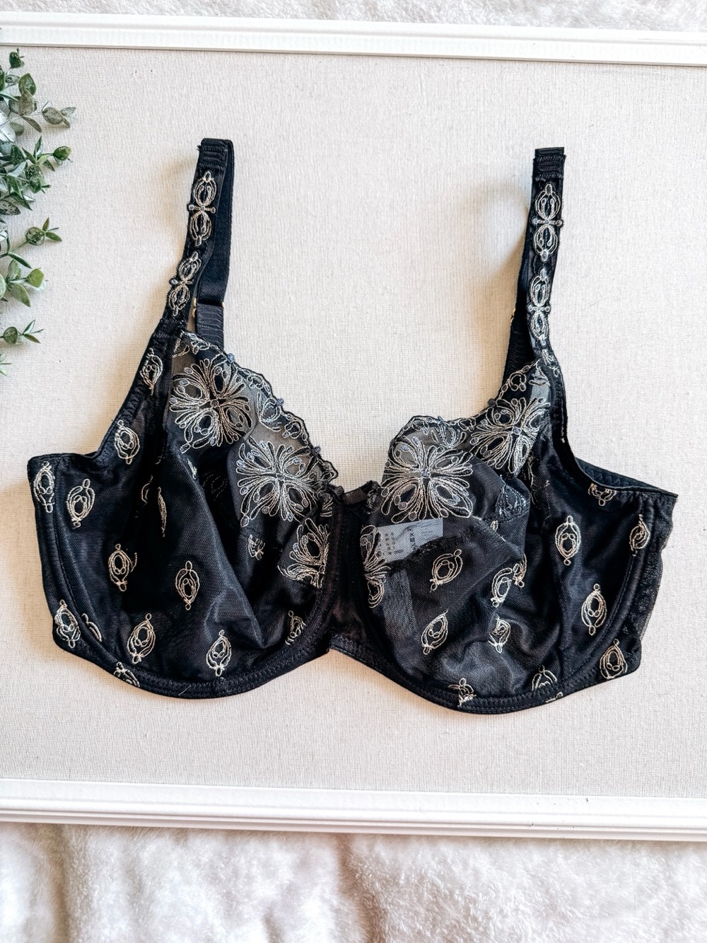 Chantelle Embroidered Lace Underwire Bra Black Silver Size 36DDDD 36F